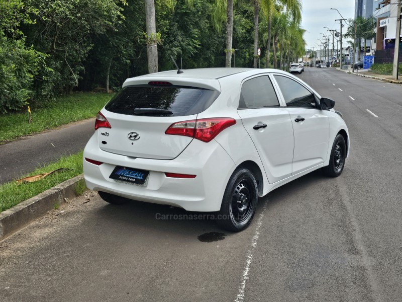 HB20 1.0 COMFORT 12V FLEX 4P MANUAL - 2017 - CAMPO BOM