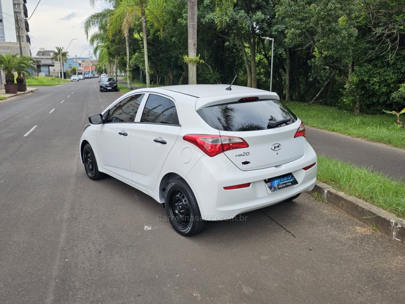 HB20 1.0 COMFORT 12V FLEX 4P MANUAL - 2017 - CAMPO BOM