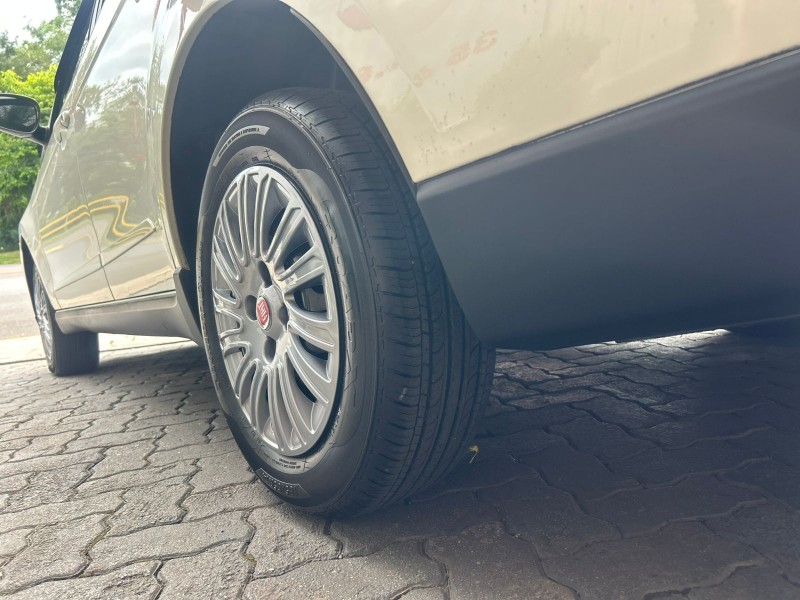 GRAND SIENA 1.4 MPI ATTRACTIVE 8V FLEX 4P MANUAL - 2013 - TRêS COROAS