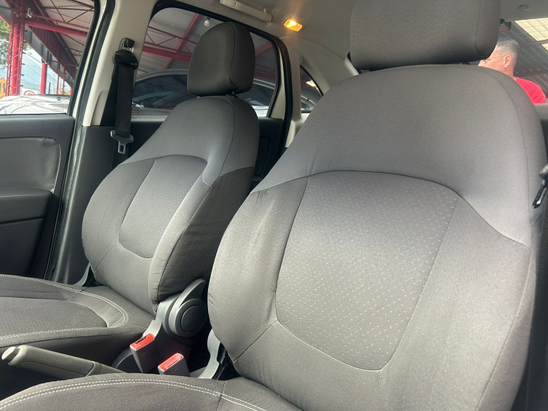 GRAND SIENA 1.4 MPI ATTRACTIVE 8V FLEX 4P MANUAL - 2013 - TRêS COROAS