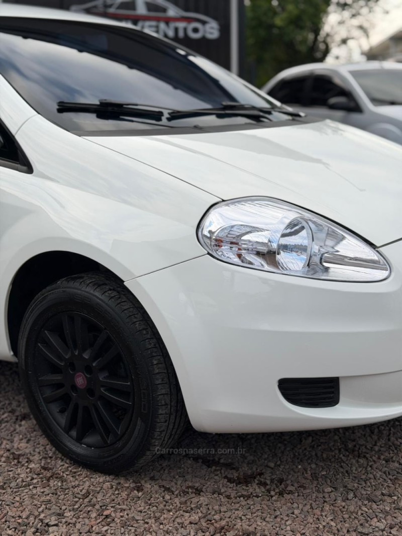 PUNTO 1.4 ATTRACTIVE 8V FLEX 4P MANUAL - 2011 - LAJEADO