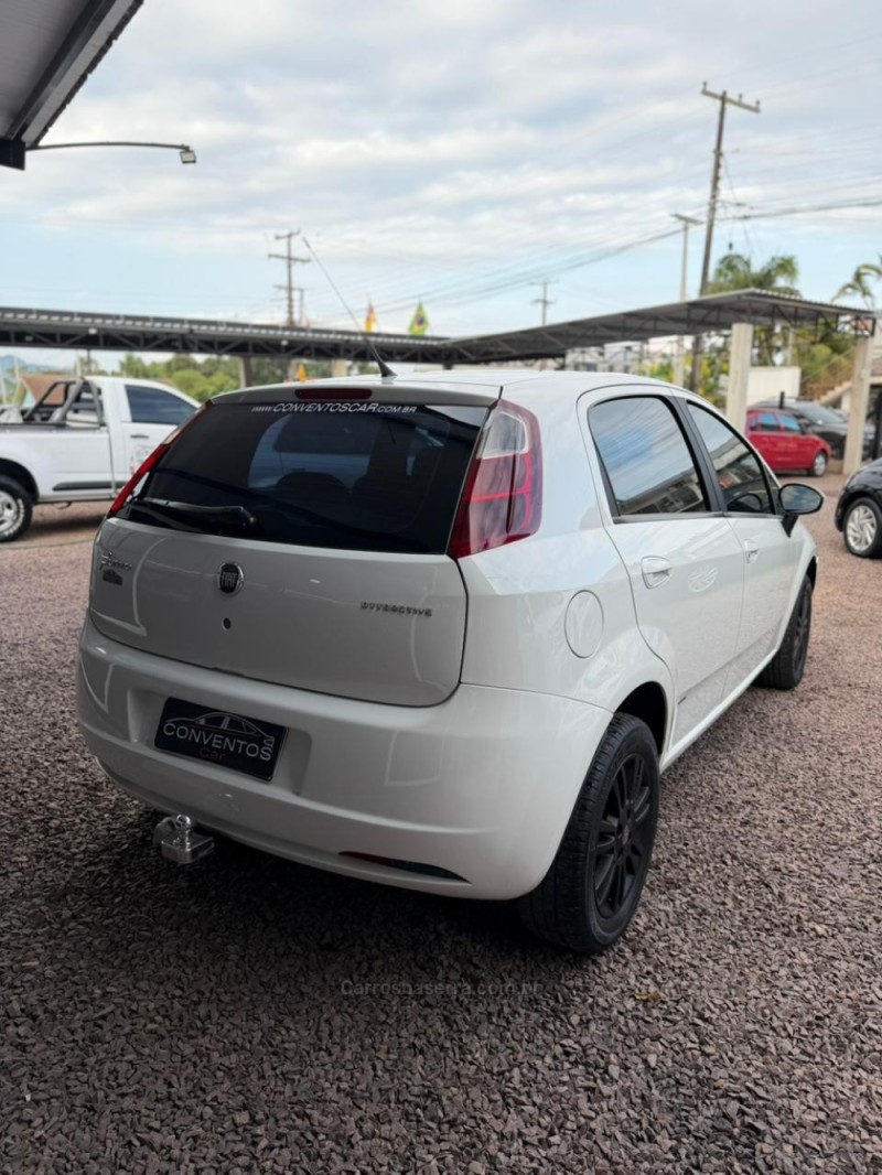 PUNTO 1.4 ATTRACTIVE 8V FLEX 4P MANUAL - 2011 - LAJEADO