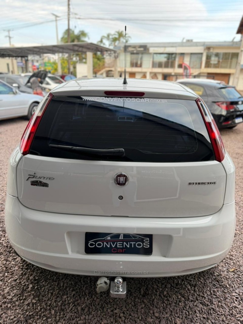 PUNTO 1.4 ATTRACTIVE 8V FLEX 4P MANUAL - 2011 - LAJEADO