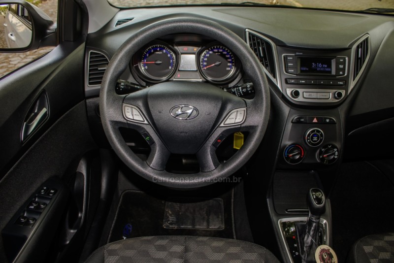 HB20 1.6 COMFORT PLUS 16V FLEX 4P AUTOMÁTICO - 2016 - NOVO HAMBURGO