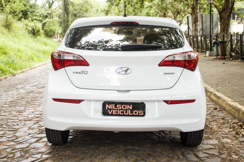 HB20 1.6 COMFORT PLUS 16V FLEX 4P AUTOMÁTICO - 2016 - NOVO HAMBURGO