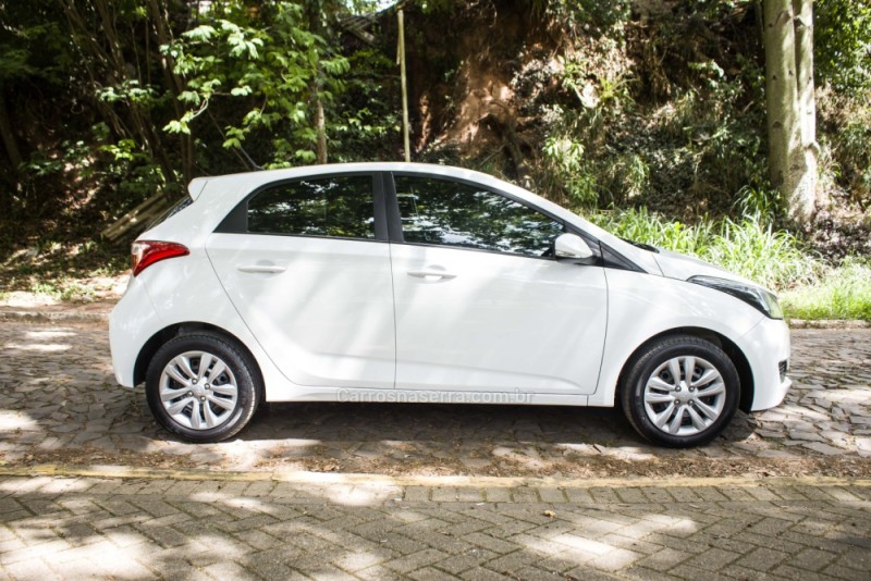 HB20 1.6 COMFORT PLUS 16V FLEX 4P AUTOMÁTICO - 2016 - NOVO HAMBURGO