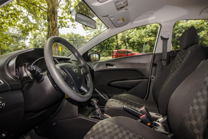 HB20 1.6 COMFORT PLUS 16V FLEX 4P AUTOMÁTICO - 2016 - NOVO HAMBURGO