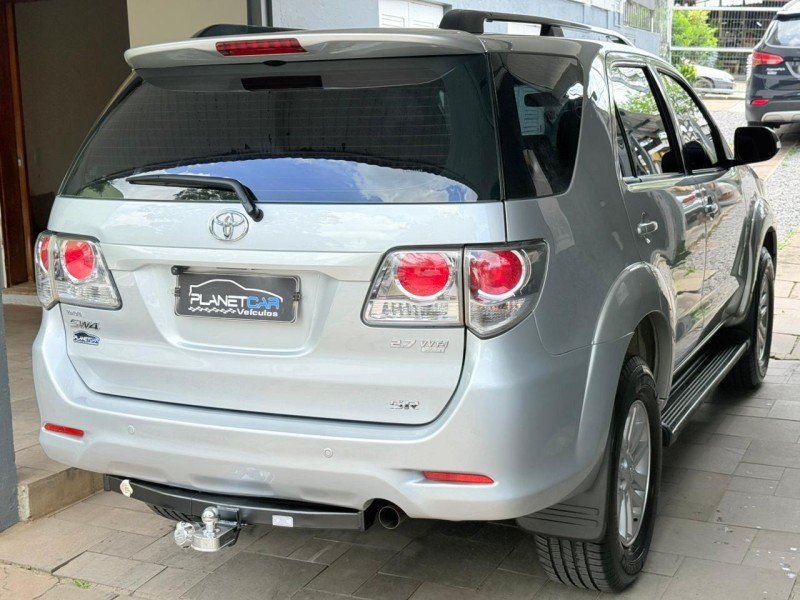 HILUX SW4 2.7 SR 4X2 16V FLEX 4P AUTOMÁTICO - 2012 - FARROUPILHA