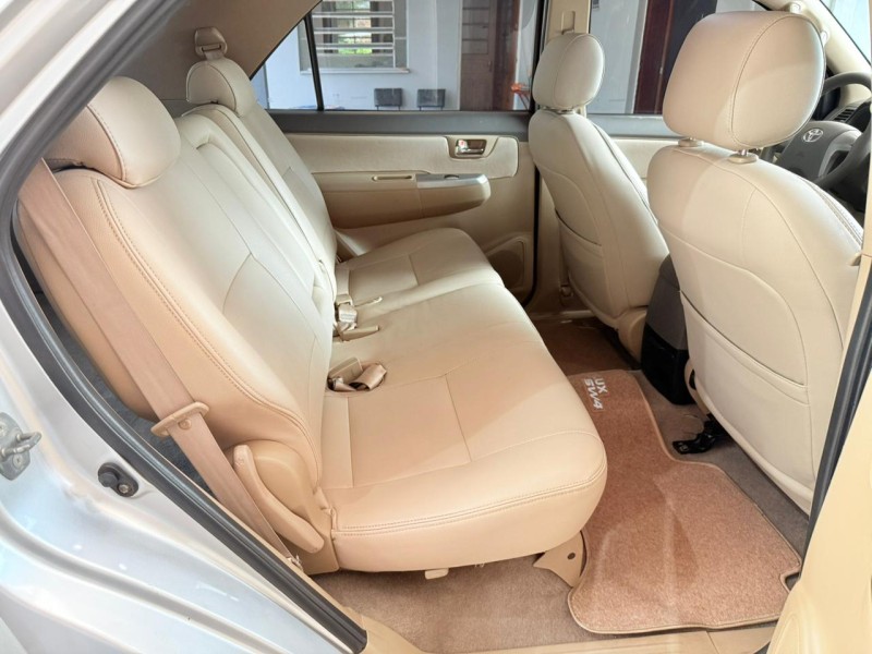 HILUX SW4 2.7 SR 4X2 16V FLEX 4P AUTOMÁTICO - 2012 - FARROUPILHA