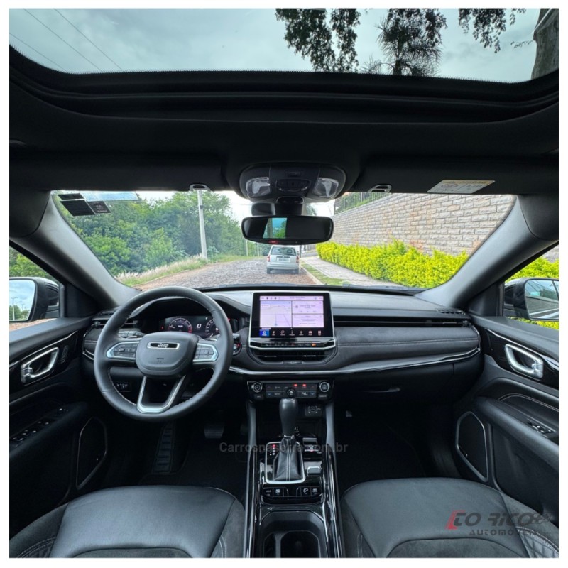 COMMANDER 2.0 HURRICANE BLACKHAWK 4X4 TURBO GASOLINA 4P AUTOMÁTICO - 2025 - CAMPO BOM