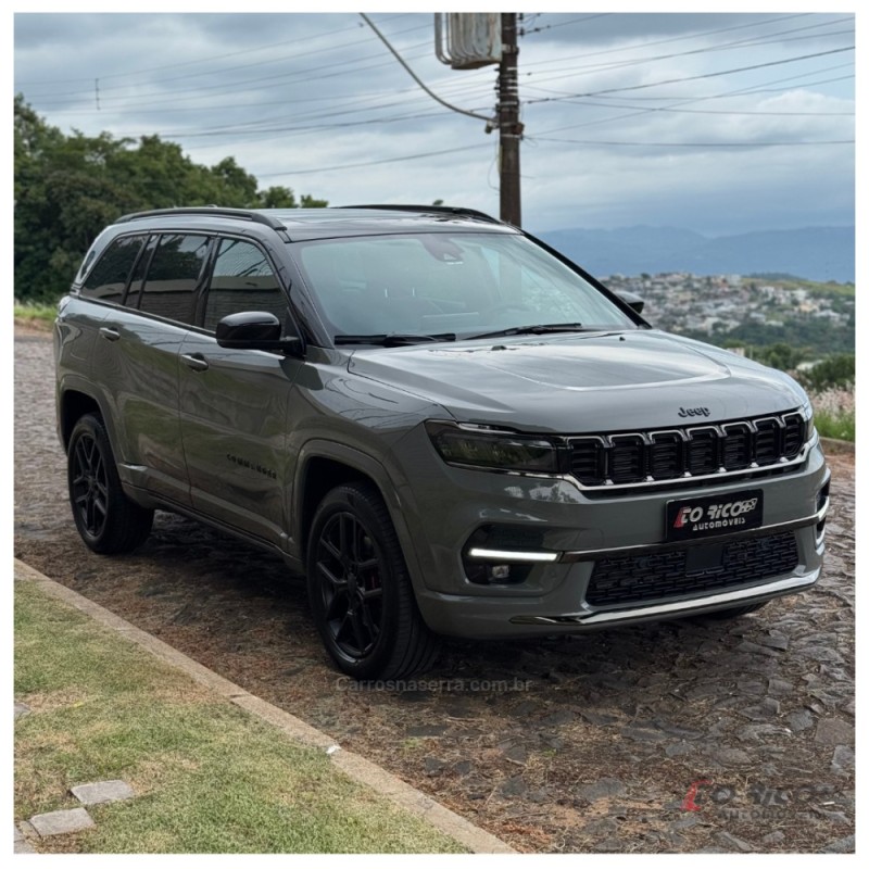 COMMANDER 2.0 HURRICANE BLACKHAWK 4X4 TURBO GASOLINA 4P AUTOMÁTICO - 2025 - CAMPO BOM