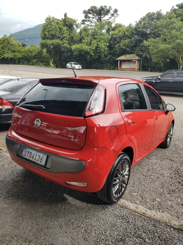 PUNTO 1.6 ESSENCE 16V FLEX 4P MANUAL - 2013 - VALE REAL