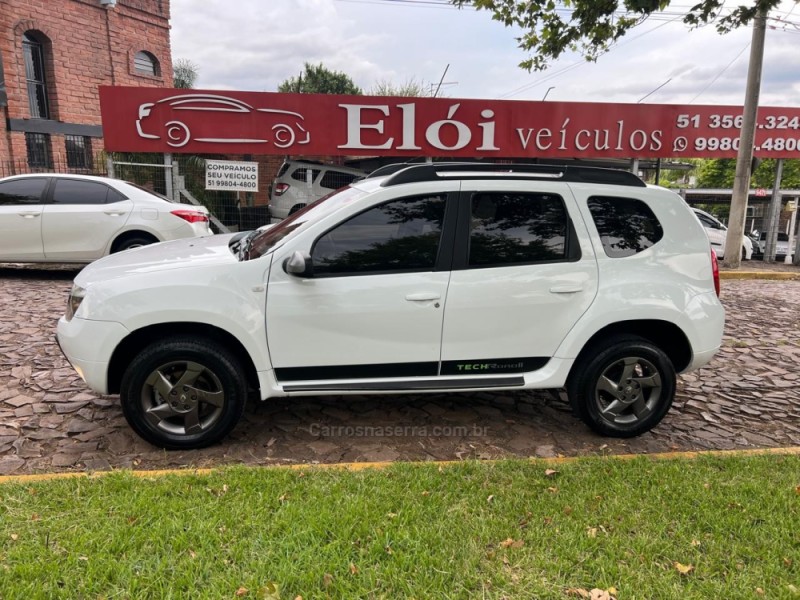 DUSTER 2.0 TECH ROAD 4X2 16V FLEX 4P AUTOMÁTICO - 2014 - DOIS IRMãOS