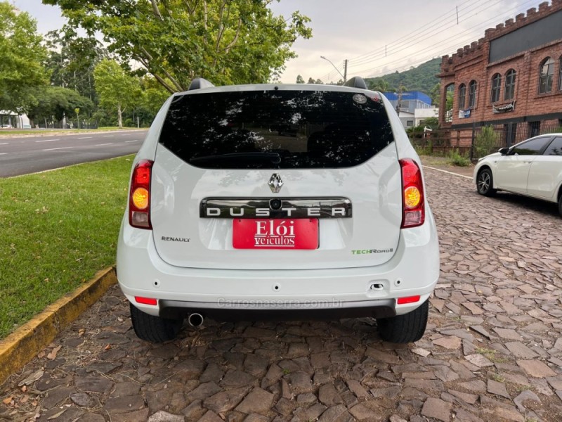 DUSTER 2.0 TECH ROAD 4X2 16V FLEX 4P AUTOMÁTICO - 2014 - DOIS IRMãOS