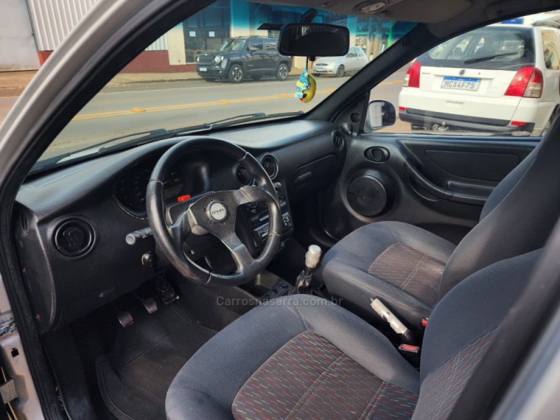 CELTA 1.0 MPFI 8V GASOLINA 4P MANUAL - 2003 - VACARIA