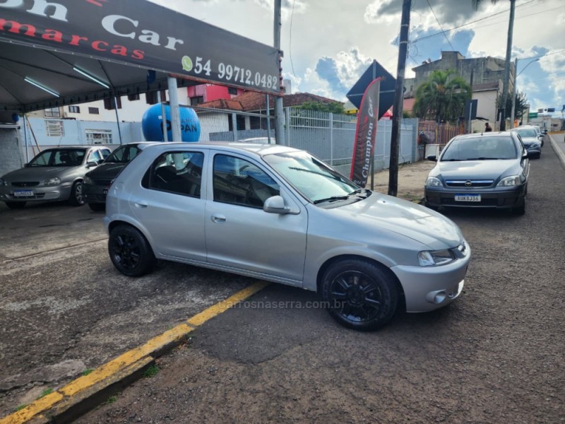 CELTA 1.0 MPFI 8V GASOLINA 4P MANUAL - 2003 - VACARIA