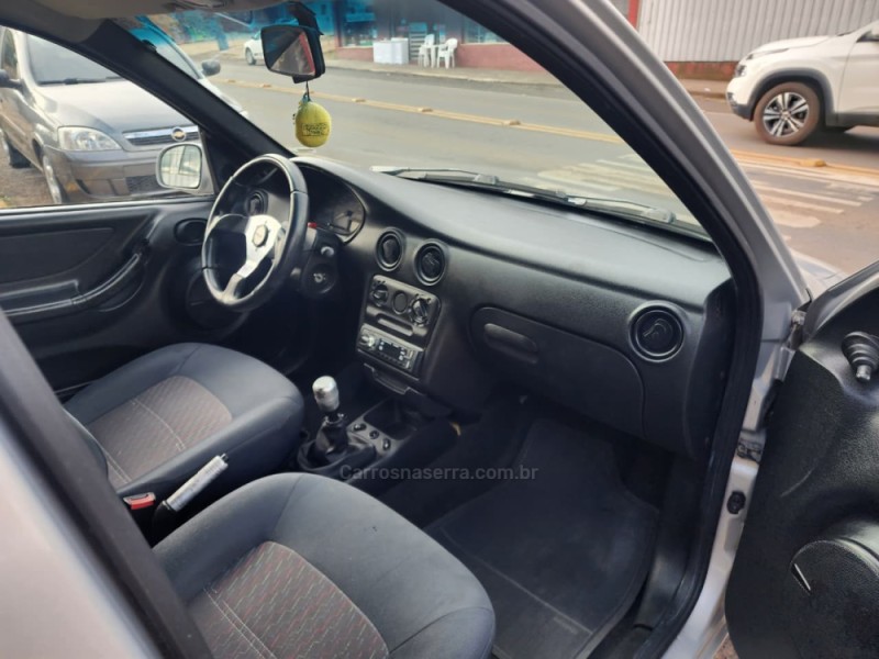 CELTA 1.0 MPFI 8V GASOLINA 4P MANUAL - 2003 - VACARIA