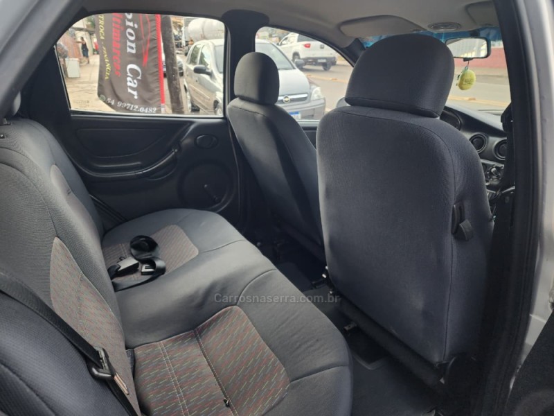 CELTA 1.0 MPFI 8V GASOLINA 4P MANUAL - 2003 - VACARIA