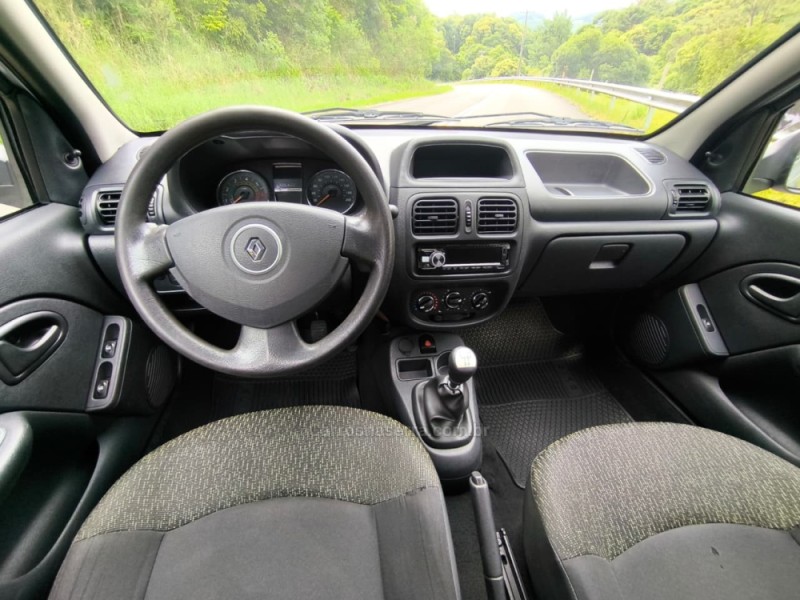 CLIO 1.0 EXPRESSION 16V FLEX 4P MANUAL - 2014 - CAXIAS DO SUL