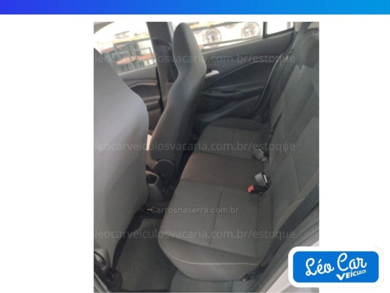 ONIX 1.0 LT 12V FLEX 4P MANUAL - 2023 - VACARIA