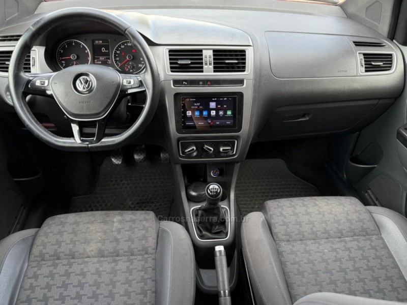 FOX 1.0 MPI TRACK 12V FLEX 4P MANUAL - 2017 - VACARIA