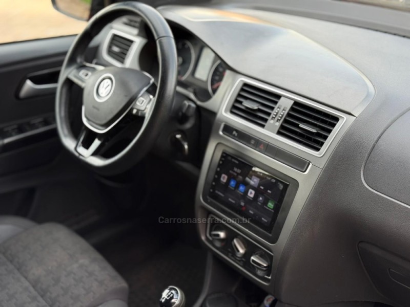 FOX 1.0 MPI TRACK 12V FLEX 4P MANUAL - 2017 - VACARIA