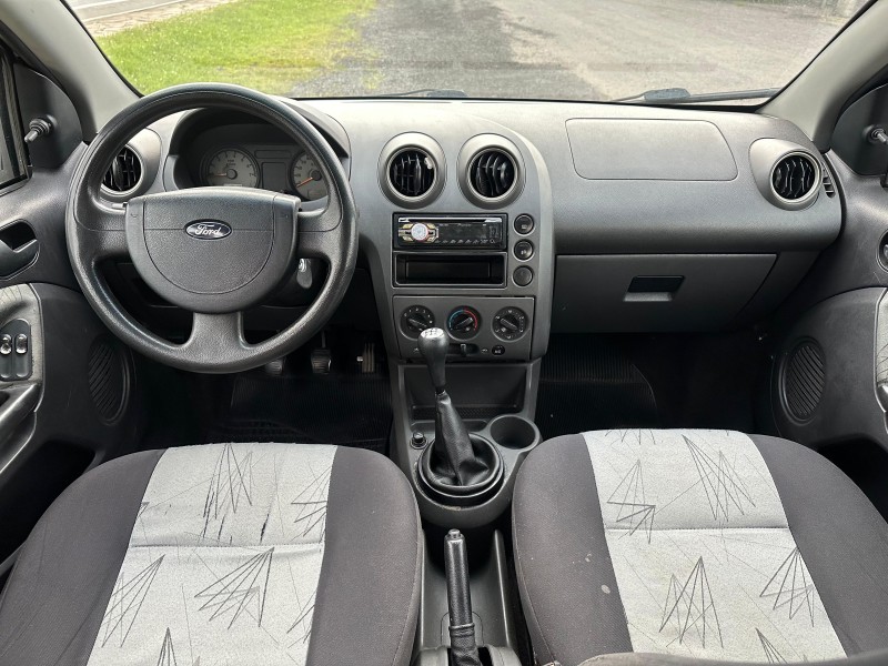 FIESTA 1.0 EDGE 8V GASOLINA 4P MANUAL - 2003 - FARROUPILHA
