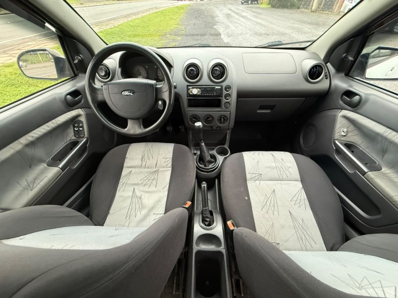 FIESTA 1.0 EDGE 8V GASOLINA 4P MANUAL - 2003 - FARROUPILHA
