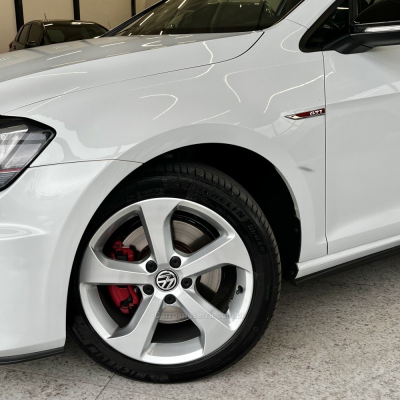 GOLF 2.0 TSI GTI 16V TURBO GASOLINA 4P AUTOMÁTICO - 2014 - VACARIA