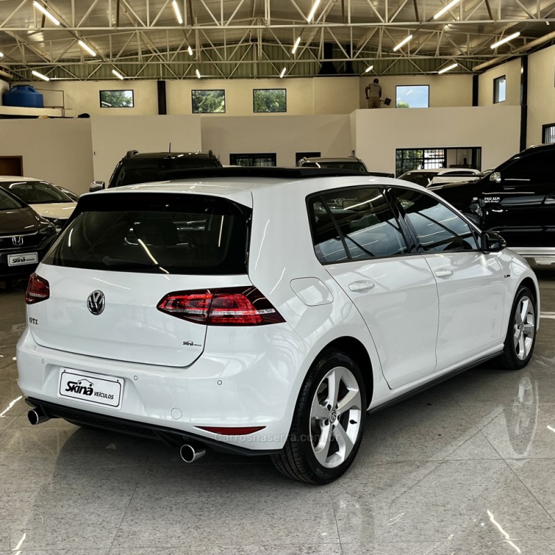 GOLF 2.0 TSI GTI 16V TURBO GASOLINA 4P AUTOMÁTICO - 2014 - VACARIA