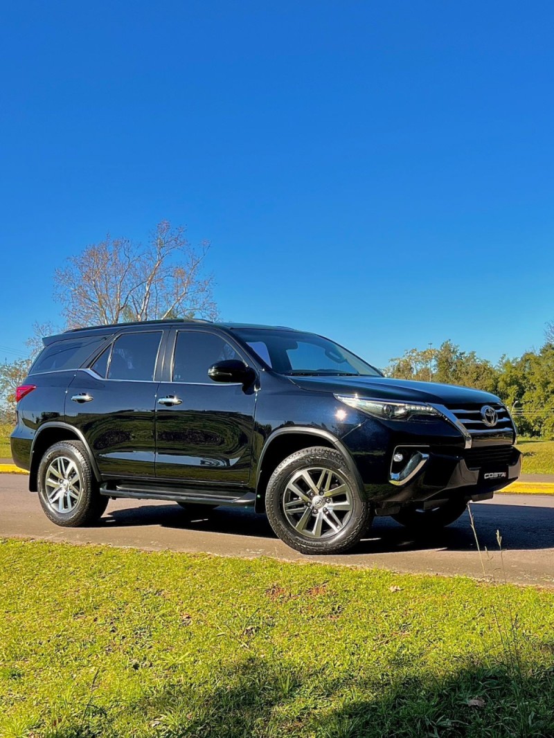 hilux sw4 4.0 srx 4x4 7 lugares v6 24v gasolina 4p automatico 2018 bento goncalves