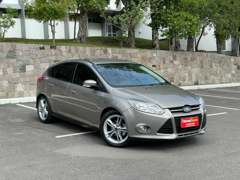 FOCUS 2.0 SE HATCH 16V FLEX 4P AUTO - 2015 - CAXIAS DO SUL