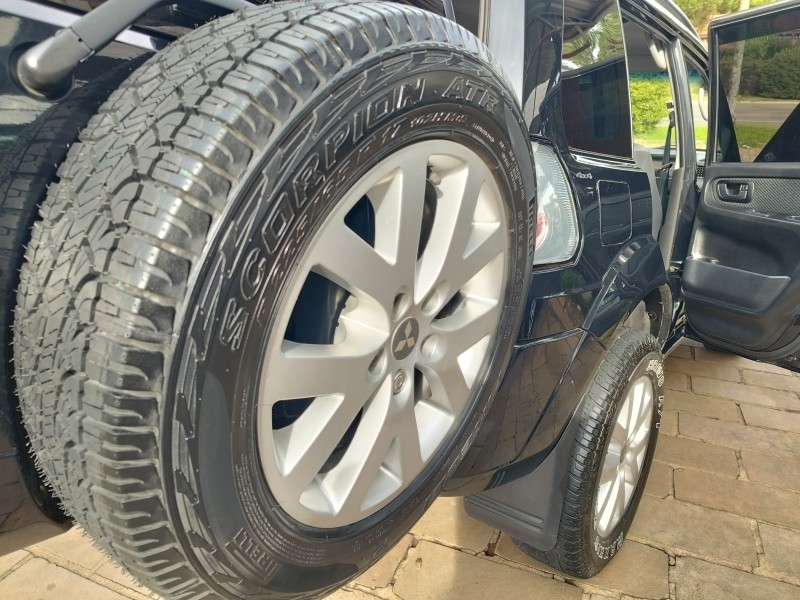 PAJERO TR4 2.0 4X4 16V FLEX 4P MANUAL - 2011 - VERANóPOLIS