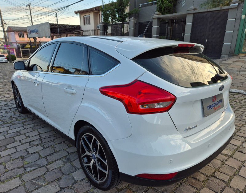 FOCUS 2.0 TITANIUM 16V FLEX 4P AUTOMÁTICO - 2016 - CAXIAS DO SUL