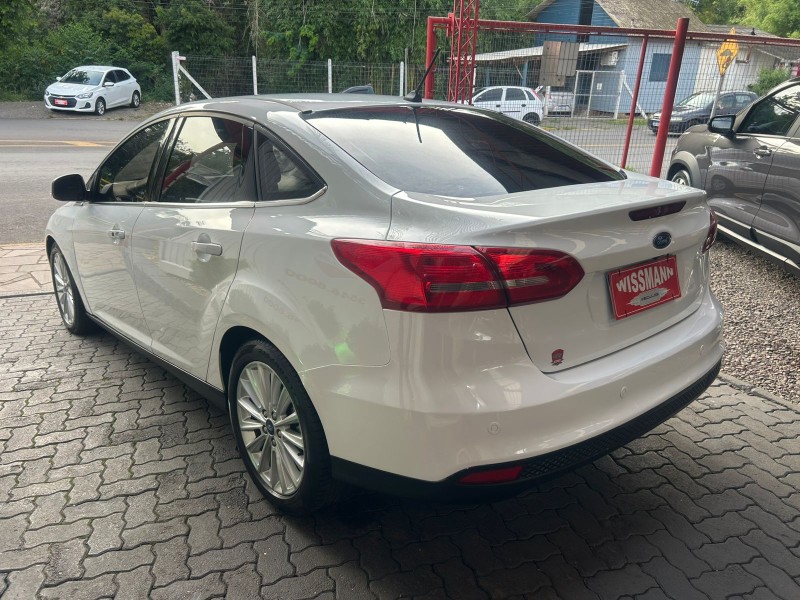 FOCUS 2.0 TITANIUM SEDAN 16V FLEX 4P AUTOMÁTICO - 2019 - TRêS COROAS