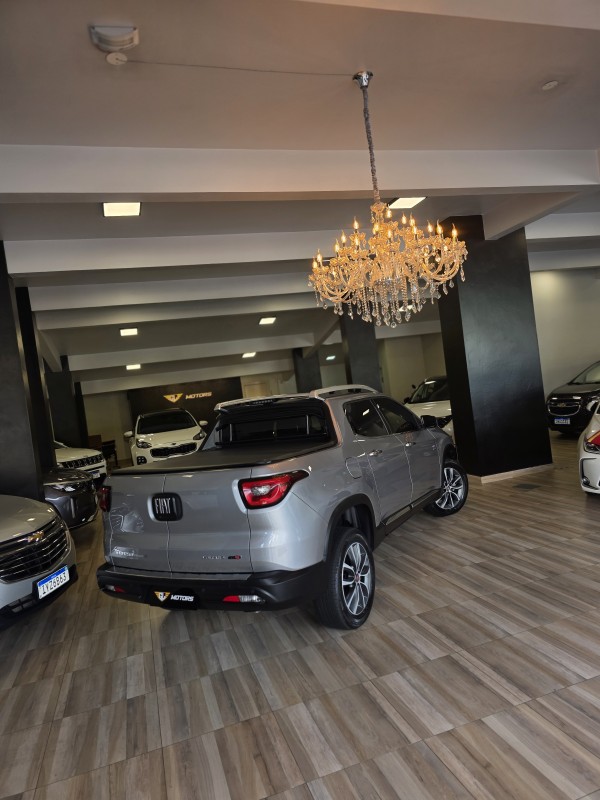 TORO 2.0 16V TURBO DIESEL VOLCANO AT9 4X4 AUTOMÁTICO - 2021 - CAXIAS DO SUL