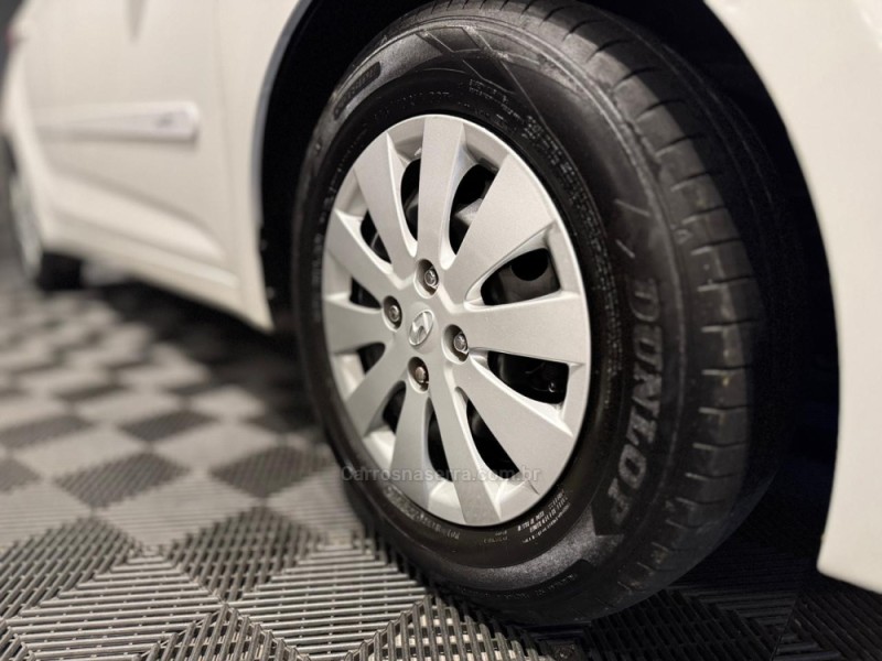 HB20 1.6 COMFORT PLUS 16V FLEX 4P MANUAL - 2013 - FARROUPILHA