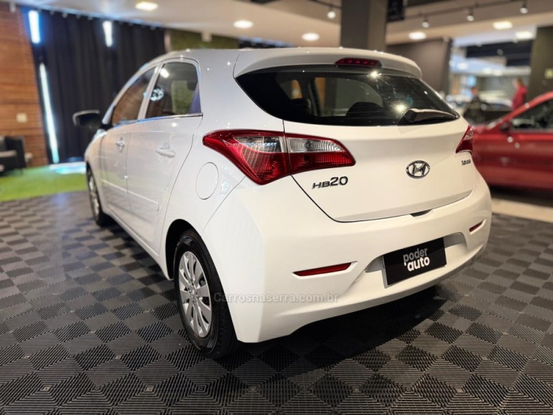HB20 1.6 COMFORT PLUS 16V FLEX 4P MANUAL - 2013 - FARROUPILHA