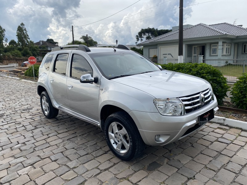 DUSTER 1.6 DYNAMIQUE 4X2 16V FLEX 4P MANUAL - 2013 - CARLOS BARBOSA