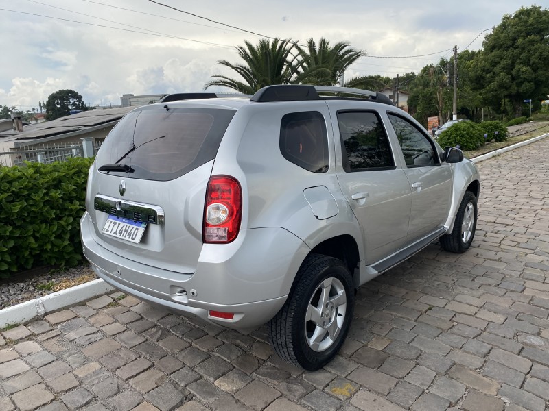 DUSTER 1.6 DYNAMIQUE 4X2 16V FLEX 4P MANUAL - 2013 - CARLOS BARBOSA
