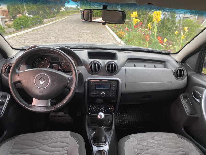 DUSTER 1.6 DYNAMIQUE 4X2 16V FLEX 4P MANUAL - 2013 - CARLOS BARBOSA