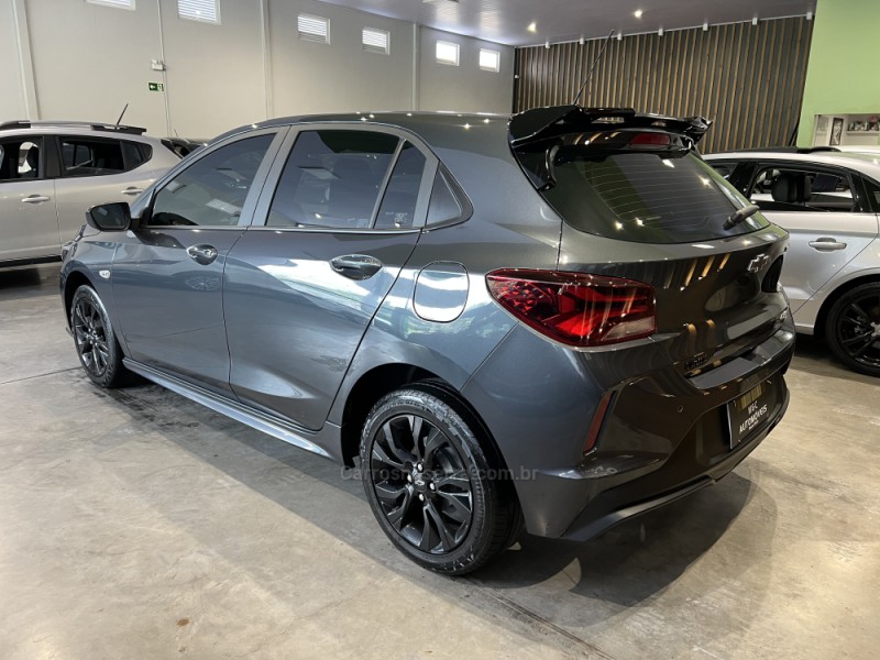ONIX 1.0 HATCH RS 12V TURBO 4P AUTOMÁTICO - 2024 - CAXIAS DO SUL