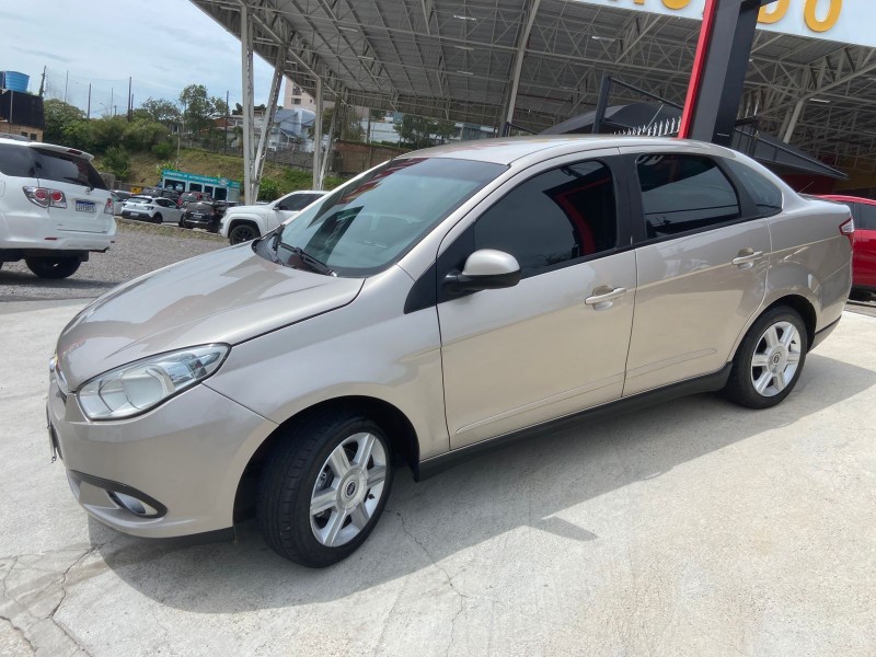 GRAND SIENA 1.4 MPI ATTRACTIVE 8V FLEX 4P MANUAL - 2014 - CAXIAS DO SUL