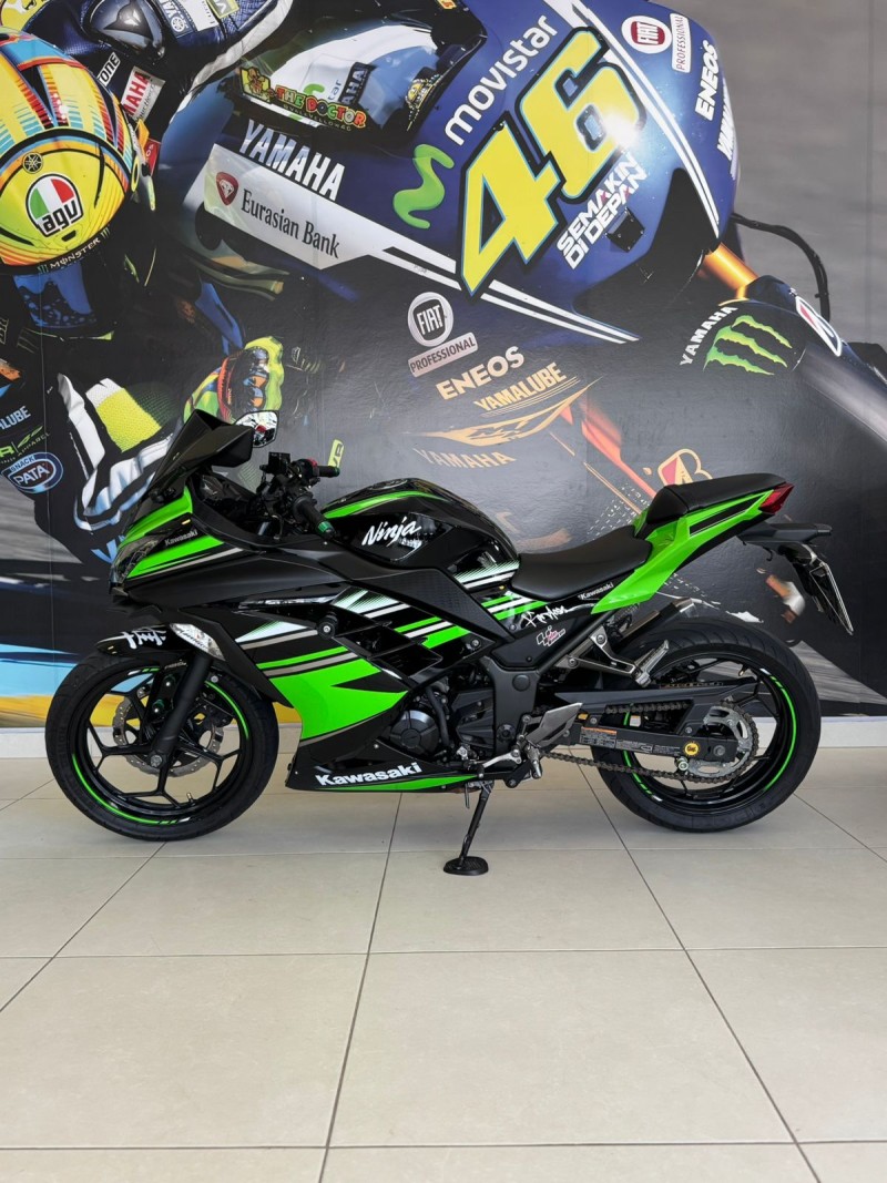 NINJA 300 ABS LIMITED EDITION - 2018 - PASSO FUNDO