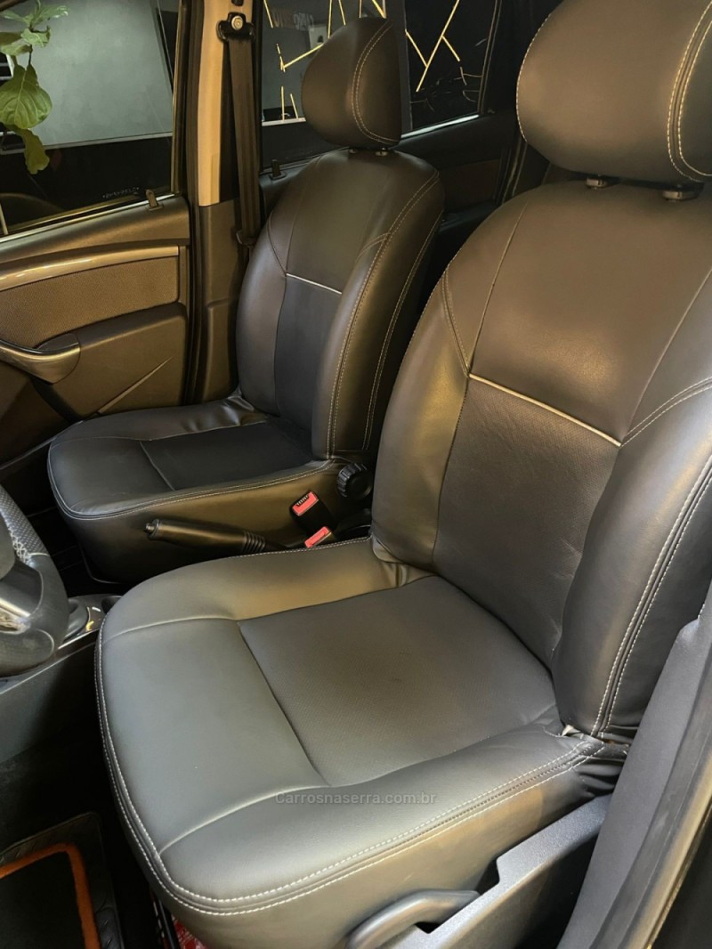 DUSTER 2.0 DYNAMIQUE 4X2 16V FLEX 4P MANUAL - 2013 - NOVO HAMBURGO