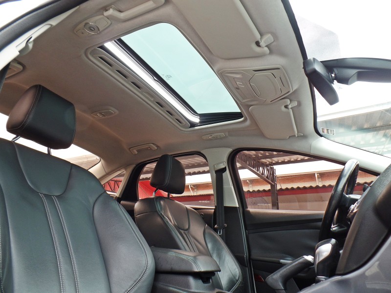 FOCUS 2.0 TITANIUM PLUS SEDAN 16V FLEX 4P AUTOMÁTICO - 2015 - CAXIAS DO SUL