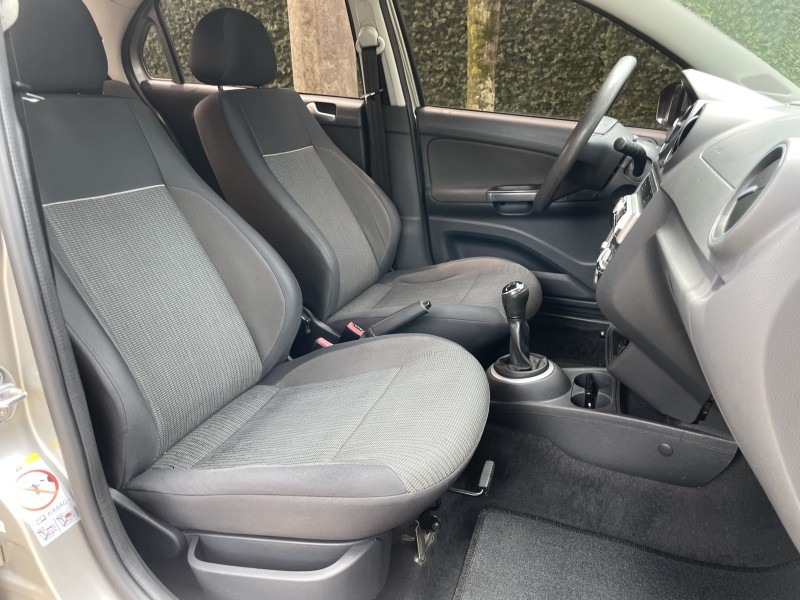 VOYAGE 1.6 MI CITY 8V FLEX 4P MANUAL - 2014 - CAXIAS DO SUL