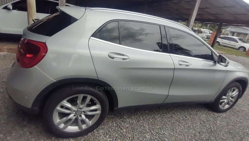 GLA 200 1.6 CGI ADVANCE 16V TURBO GASOLINA 4P AUTOMÁTICO - 2015 - GRAMADO