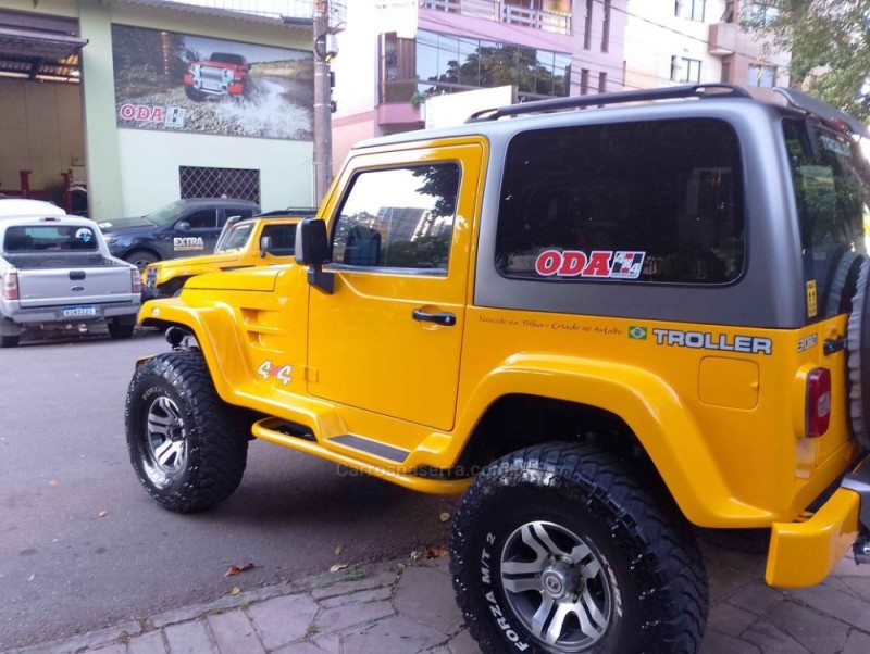 T4 3.0 TETO RÍGIDO 16V TURBO ELETRONIC DIESEL 2P MANUAL - 2010 - CAXIAS DO SUL