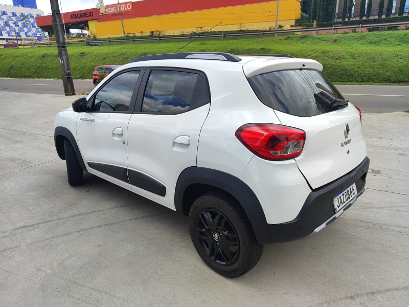 KWID 1.0 12V OUTSIDER FLEX 4P MANUAL - 2022 - FARROUPILHA